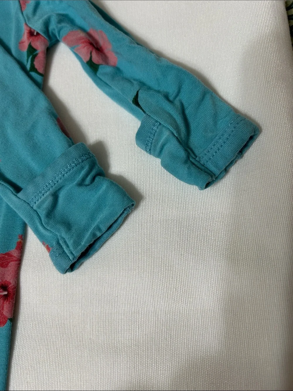 Kyte BABY hibiscus flower zip footed sleeper, 0-3 mo